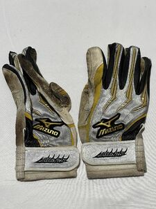 阪神タイガース　新井貴浩　＃２５　実使用　バッティンググローブ　MIZUNO　ハードユース