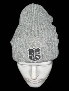 [0] GREY BEANIE LOGO CREST