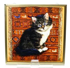 絨毯の上で佇むキジトラ ヴィンテージ ステンドグラス 猫 グラスマスターズ