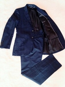 VISARUNO メンズスーツ 2B 生地ブランドREDA 紺 ネイビー チェック 刺繍入り ビジネス フォーマル Mサイズ位 