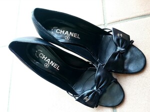 ★★ CHANEL（シャネル） オープントゥパンプス 37 シャネルマーク付き★★