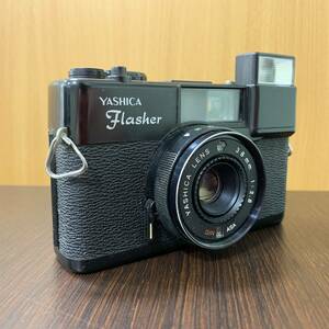 #8256【YASHICA　Flasher　ヤシカ　フラッシャー 38mm 1：2.8　フィルムカメラ　アンティーク　レトロ　昭和　動作未確認　現状品】