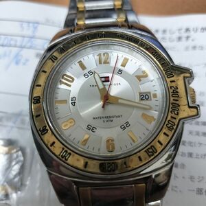 正規品/保証付き☆トミーヒルフィガー/TOMMY HILFIGER☆WATCH F90294/クォーツ腕時計【メンズ/シルバー/ゴールド】余りコマ◇cKC5