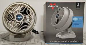 Vornado Circulator ボルネード サーキュレーター 530-JP 正常作動 極美品 正規輸入品 白色 ~12畳対応 冷暖房効率向上