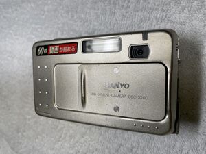 SANYO DSC-X100