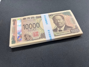 100万円札束　防犯用ダミー紙幣4枚付　金融機関共通帯封　2束　新品 　 　