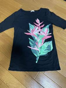 Maunaloa マウナロア　mmj 黒色　ブラック×ピンク×グリーン　　ストレチア（極楽鳥花）　5分袖Tシャツ　Ｌサイズ　フラダンス　ハワイ