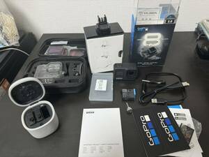 Gopro HERO8 本体　オプション多数　　バッテリー　充電器　他