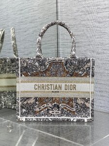 Christian Dior トートバッグ　Tote　Book　腕かけ可能　おしゃれ　Ｓ　1000円～