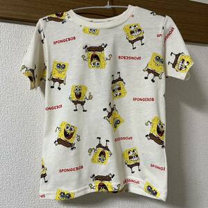 【未使用タグ付訳あり】スポンジボブ 総柄半袖Tシャツ 110 キッズ 男の子 アニメ 送料180円〜