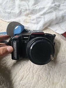 MINOLTA α5000 グリップ割れあり カメラ　ジャンク