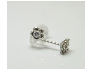 ◆９８【T.B】K18/WG0.12ｃｔダイヤモンドピアス・K10WGキュービックピアス◆