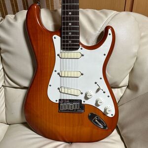 希少　FENDER ストラトキャスター　レースセンサーP.U CHカラー Cシリアル　