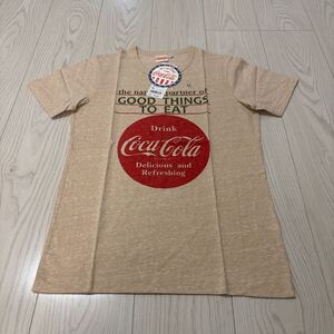 未使用●ユニクロ UNIQLO 企業 グラフィック Tシャツ/Coca-Cola/キギョウ/グラフィックT/コカコーラ/コラボ レーション/ナチュラル★2385-5