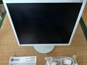 EIZO FlexScanS170（画面状態悪い、ジャンク扱い、元箱ケーブル付き、送料込み）