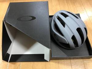 ・スピード発送 OAKLEY(オークリー) OAKLEY AR03 EUROPE MIPS 箱付き ヘルメット 99470EU(グレー) M