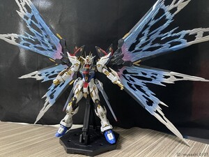 DABAN MODEL 1/100 MG 8802 ストライクフリーダムガンダム 光の翼付き 通常カラー uz-040