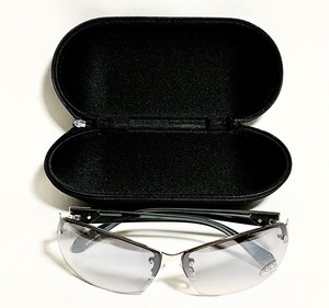 サングラスケース ジップ ハードケース ブラック 殆どのサイズ収納可 持ち運びも便利 眼鏡ケース 