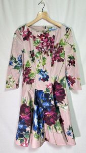 【美品】Blumarine ブルマリン 総柄 七分袖 フレア ワンピース 膝下丈