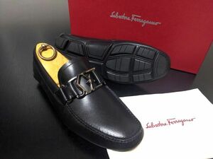 極美品 使用僅か フェラガモ 6EE Ferragamoビットドライビングシューズ スリッポン 黒 箱付 9042