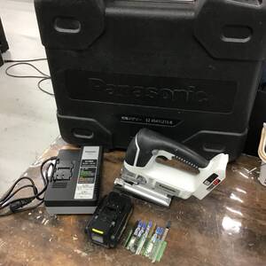 【中古品】〇パナソニック(Panasonic) コードレスジグソー EZ4541LN1S-B（黒）