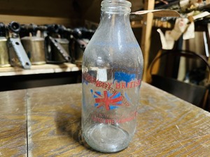 002500 ヴィンテージ　ボトル　瓶　イギリス ガラス