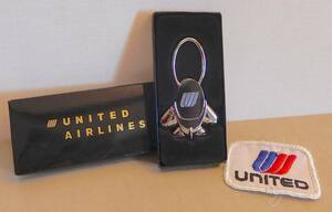 【USA発送★UNITED Airline★ユナイテッド航空★ヴィンテージ】２点セット★飛行機型キーホルダー★ロゴパッチ／アップリケ