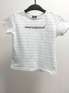 ニューバランス　Mサイズ　白と水色のボーダー柄　Tシャツです。　G582　NB45B　ヨガ、フィットネス　普段使用に