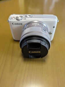 Canon EOS M10 デジタルカメラ　白色　ミラーレス