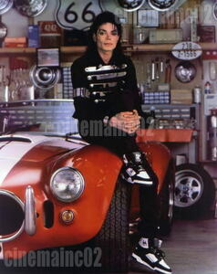 マイケル・ジャクソン Michael Jackson/レーシングカーとの写真