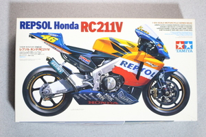 【廃番・未組立品】タミヤ MotoGP RC211V REPSOL HONDA TEAM #46 バレンティーノ ロッシ | 田宮模型 ホンダ バイク プラモデル No.92