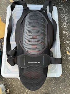 クシタニ　K-4451 NEO RACING BACK PROTECTORネオレーシングバックプロテクター　中古