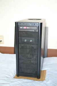 ANTEC THREE HUNDRED? 中古