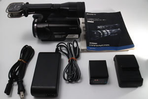 4727- ソニー SONY レンズ交換式デジタルHDビデオカメラレコーダー NEX-VG10 ボディ 美品