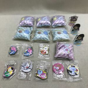 【3S11-111】送料無料 BTS/BT21 グッズ18点まとめ売り くら寿司 クッション型チャーム 缶バッジ ラバーマスコット Tiny Tan