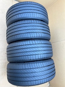 中古タイヤ4本セット　215/45/18 93W MICHELIN PRIMACY 4 非常に良い状態のタイヤ 2021年製