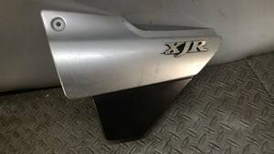 .ARQ5 RH02J サイドカバー 左 XJR400　シルバー