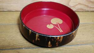樺細工　桜皮　ミニ菓子鉢　丸皿　蕗の葉柄　フキ