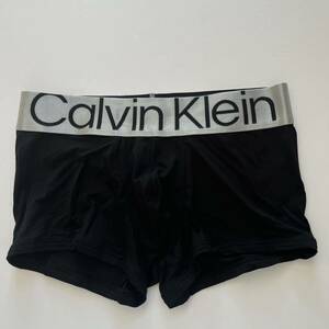 Calvin klein カルバンクライン メンズローライズボクサー　S(XS) ブラック　黒　ボクサーパンツ メンズパンツ ナイロンストレッチ　下着