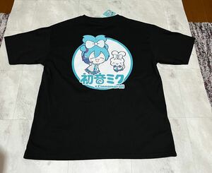 新品 未使用　初音ミク＆シナモンロール Tシャツ Mサイズ ロゴ刺繍　サンリオ　タキヒョー　黒　ブラック 半袖 Tシャツ