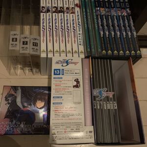 DVD ガンダム SEED & SEED デスティニー +収納BOX& サントラ CD コンプリートベスト & ガンダムOO まとめて レンタル落ちではありません