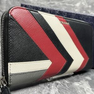 【希少/美品】 PRADA プラダ 長財布 メンズ ビジネス ラウンドファスナー サフィアーノ シルバーロゴ プリント デザイン レザー ブラック