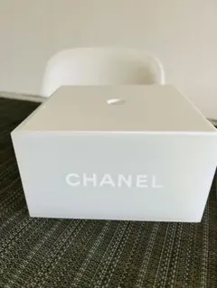 CHANEL フラグメントケース ホワイト