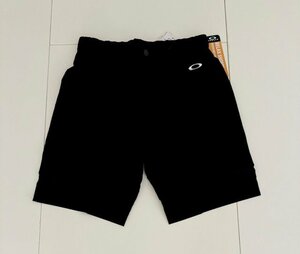 オークリー　ＯＡＫＬＥＹ　ＴＥＣＨ　ＣＯＬＤ　ＳＨＯＲＴＳ　ＦＯＡ４０６４６２　(ＢＬＡＣＫＯＵＴ)　Ｌ