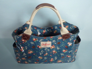 ★Cath Kidston/キャスキッドソンバッグ横35cm×高さ21cm×マチ16cm ダメージ有