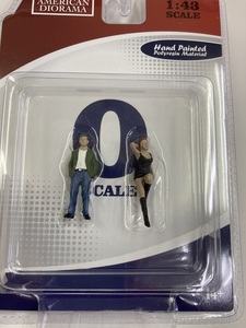 A.ジオラマ 1/43 フュギア 男女 2体 (AMERICANDIORAMA) 新品