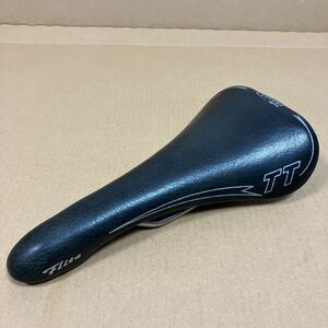 A Selle Italia Flite TT 165g サドル カーボンファイバーベース チタンレール ピスト ロード トラック / フライト チタニウム 2005年製