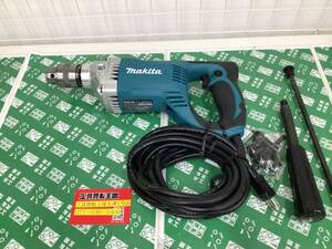 【中古品】　makita(マキタ) 13㎜電気ドリル ブレーキ付(鉄工13㎜ 木工30㎜) 6305A　ITQ6G5XGXUE8