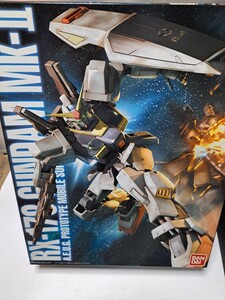 バンダイ　1/100　 MGガンダムMk-Ⅱ　Ver. 2.0 未組立 プラモデル 機動戦士Zガンダム ガンプラ