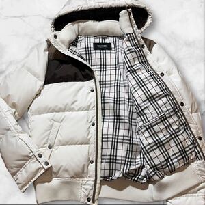 極美品!!!誰もが欲しがる至高の逸品!!!【バーバリーブラックレーベル BURBERRY BLACK LABEL 】ダウンジャケット ノバチェック ボア 茶 白